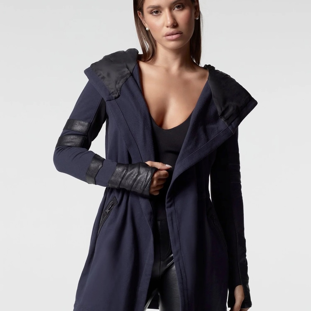 Maitri Traveler Jacket - Limited Special Patriot Blue